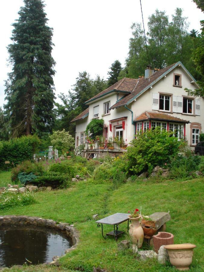 Saint Ludel, Maison Des Animaux Bed & Breakfast Natzwiller Luaran gambar